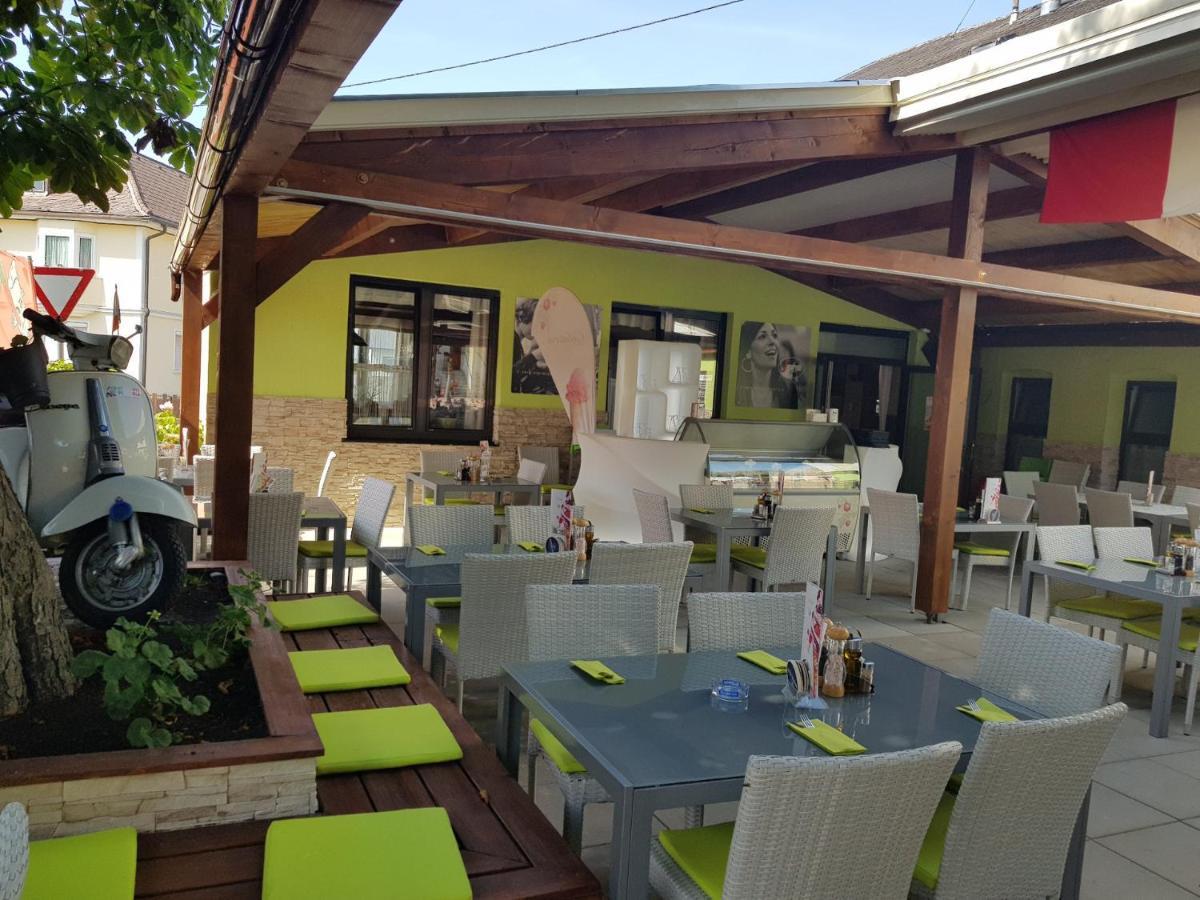 Zum Kleinen Italiener - Ristorante Pizzeria Pension Geinberg Ngoại thất bức ảnh